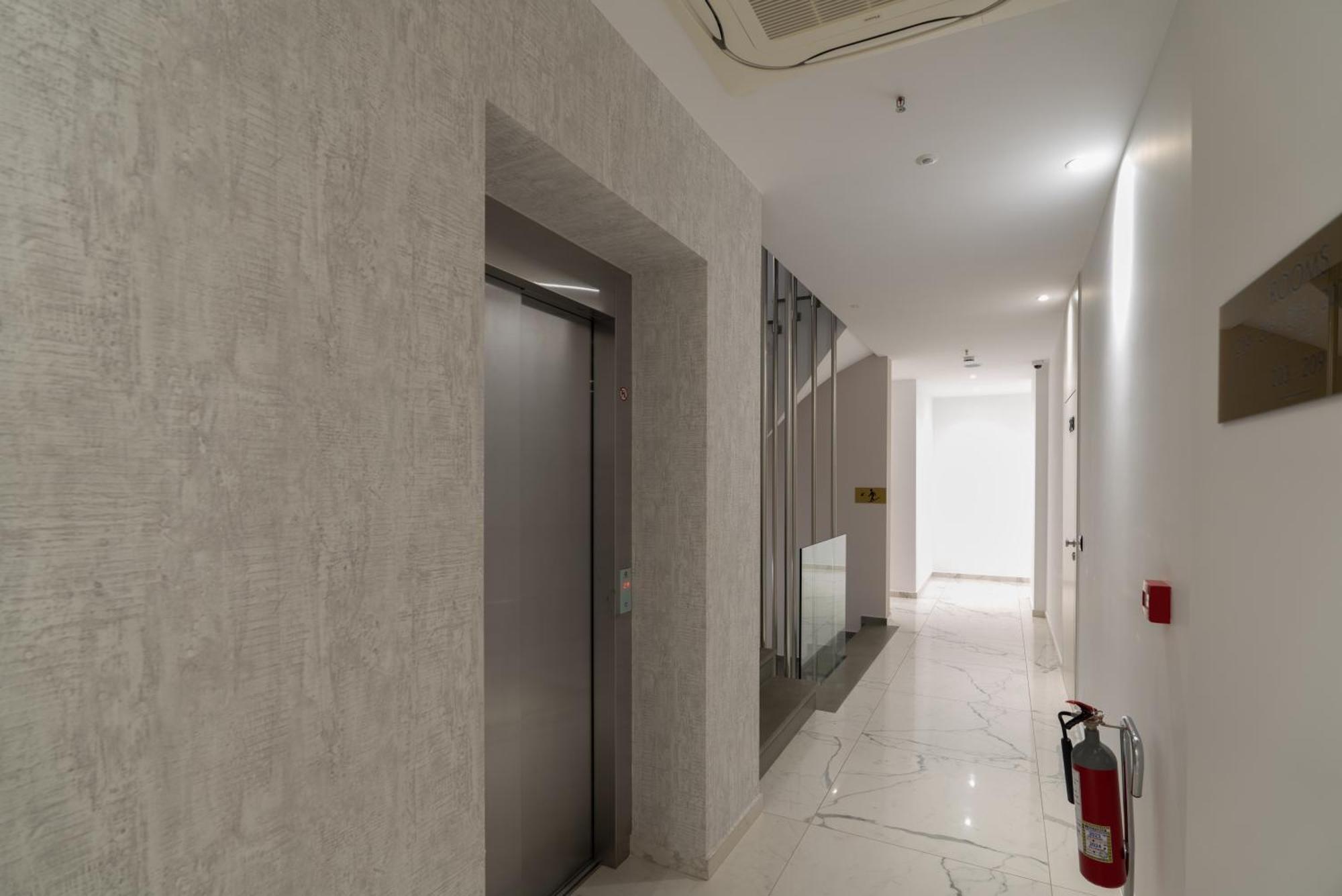 Glow Boutique Hotel & Suites Sarandë Exterior foto