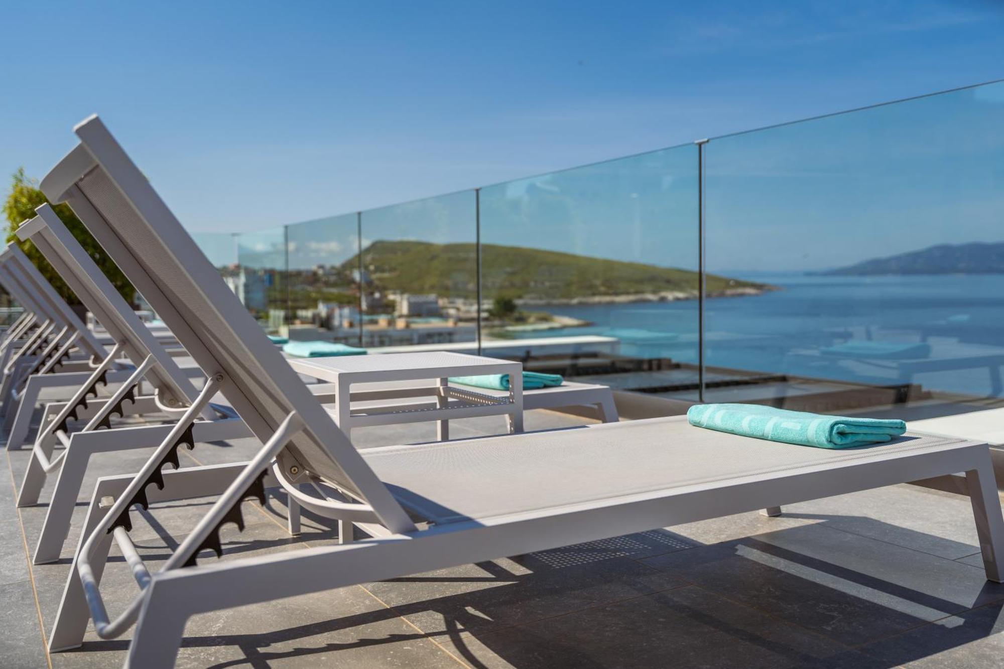 Glow Boutique Hotel & Suites Sarandë Exterior foto